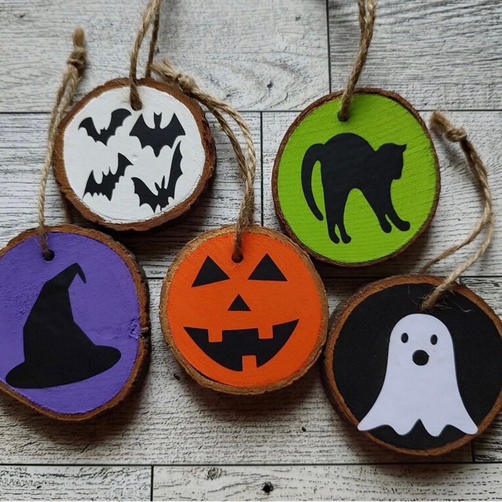 Custom Halloween and fall ornaments painting reference pictures